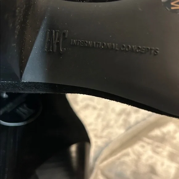 NWOB INC LEATHER BLACK SUEDE BOOTS 7 - Picture 11 of 11